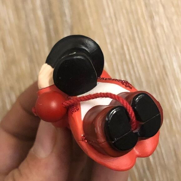 Vintage 93 Hallmark Keepsake Christmas Ornament Thats Entertainment Santa - Picture 7 of 8